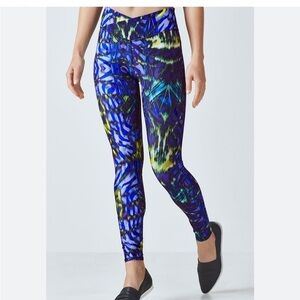 Fabletics Winn printed crossover leggings size Medium blue yellow purple